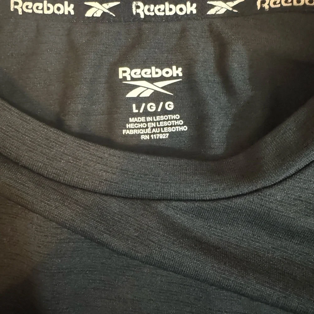 Reebok Men's Dark Gray Short Sleeve Tee